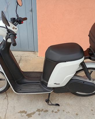 Scooter Askoll eS1
