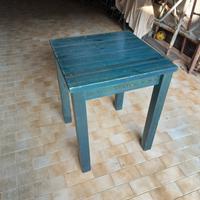 Tavolo legno alto