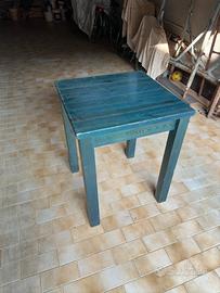 Tavolo legno alto