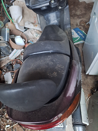 Vendi yamaha majesty 250 anno 2000 con motore fuso