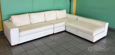 Divano in pelle 4/5 posti con chaise longue