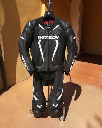 tuta moto 48 NUOVA!!! Divisibile mtech 