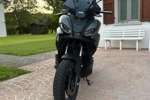 Aprilia sr gt 200