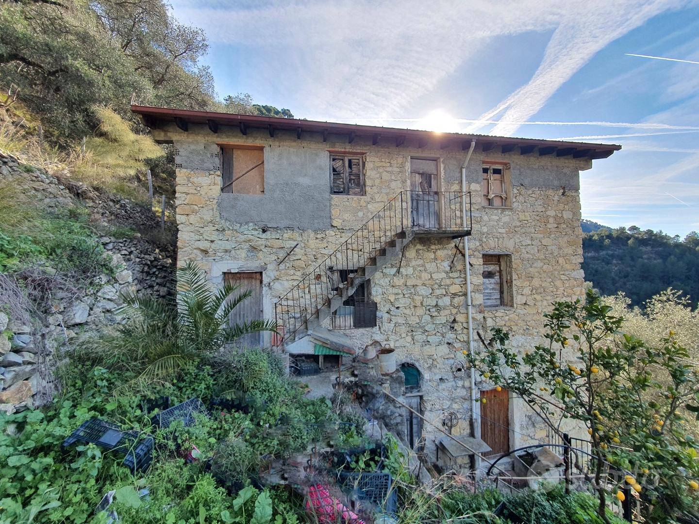 Vendo porzione di rustico - Terreni e rustici In vendita a Imperia