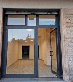 Ostiense - Locale con Laboratorio e Canna Fumaria