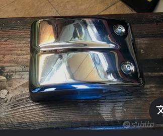 avete Fianchetto copri fusibili fat bob cromo?