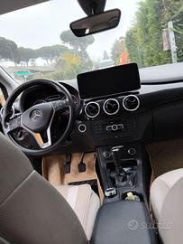 Mercedes B180 Premium  - 128.000km - Pelle/AMG