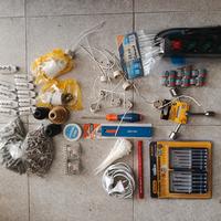 spine volanti e portalampade elettrici 