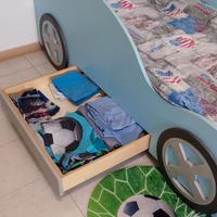 Letto a forma di auto