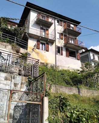 Casa su 3 piani