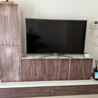 Parete attrezzata , set salotto porta tv