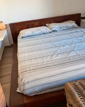 Letto matrimoniale in legno