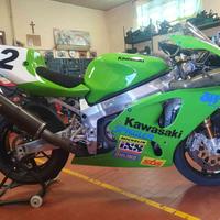 KAWASAKI Ninja 750 ZX-7RR Super Bike Ufficiale