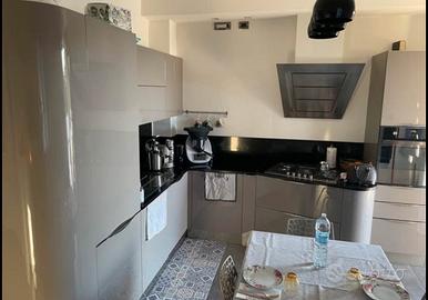 STUPENDA CUCINA COMPLETA ANGOLARE