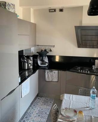 STUPENDA CUCINA COMPLETA ANGOLARE