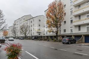 AMPIO 4 LOCALI CON TERRAZZO