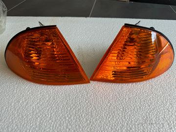 Frecce anteriori BMW E46 Pre-Restyling