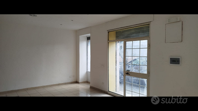 Locale commerciale poggio mirteto scalo