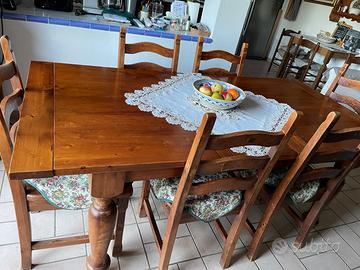 Tavolo massello con 6 sedie