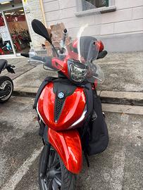 Beverly 400s 2023