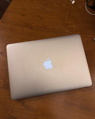 Macbook air 13 early 2015 | 4gb ram | 128gb