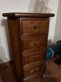 Mobiletto in legno