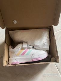 Scarpe adidas originali per neonati