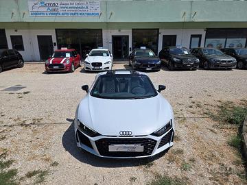 AUDI R8 V10 SPYDER QUATTRO PERFORMANCE