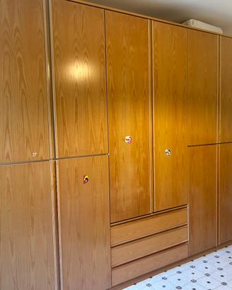 Armadio in legno