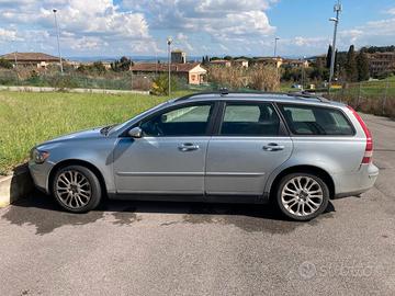 Volvo V50 D5