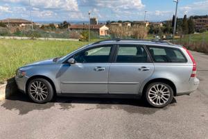 Volvo V50 D5