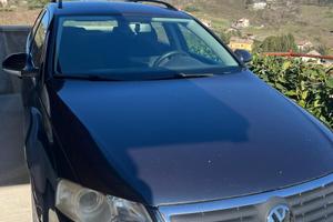PASSAT VARIANT