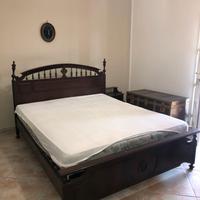 Letto matrimoniale antico