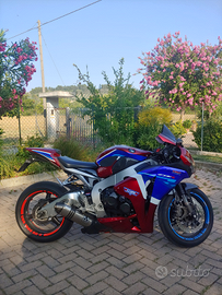 Honda cbr fireblade 1000 RR