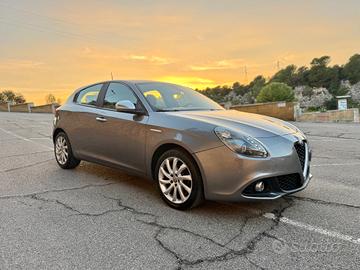 Alfa Romeo Giulietta/1.6 120CV/LED/17"/NEOPATENTA