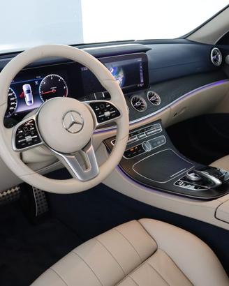 MERCEDES-BENZ CLA sse E Coupé E 220 d 4Matic AMG