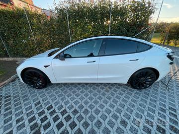 Tesla Model 3 Performance