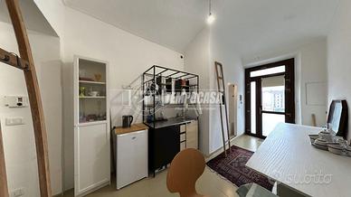 BILOCALE TERMOAUTONOMO IN PICCOLO STABILE!