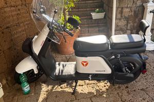 scooter yadea y1s