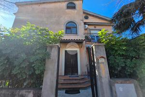 VILLA A SCHIERA A SCALEA