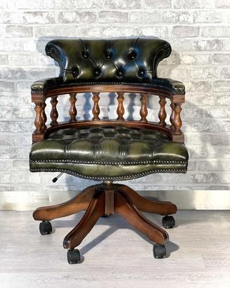 Poltrona Chesterfield da ufficio inglese vintage