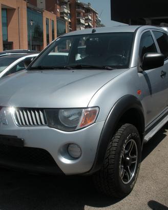 Mitsubishi L200 2.5 DI-D/136CV Double Cab Intense 