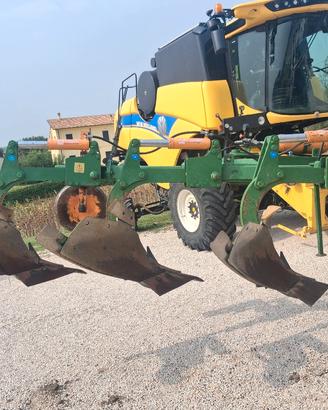 Aratro trivomere no-stop fuori solco