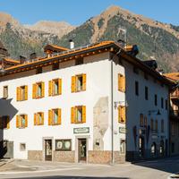 3 LOCALI A PINZOLO