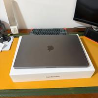 Macbook Pro 2021  M1pro 1TB di SSD e 16 GB di ram