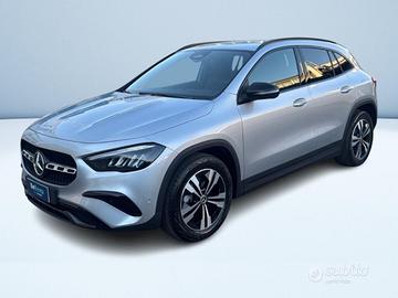 Mercedes GLA 200 d Progressive Extra auto