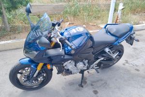 moto yamaha FZ1 Fazer