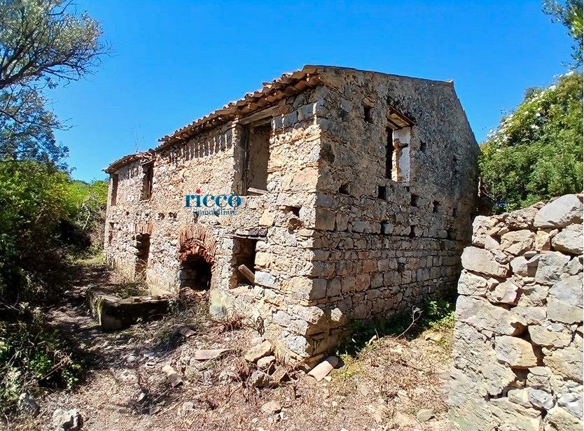 Terreno con rudere - Altro