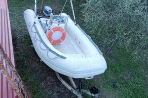 Gommone carrello e 2 motori