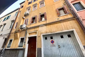 2 LOCALI A CHIOGGIA